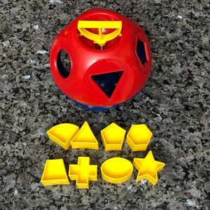 Tupperware Shape-O-Ball